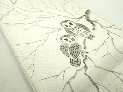 平和屋着物●両面　全通柄袋帯　手描き　梟　銀通し地　正絹　逸品　DABA1983ps
