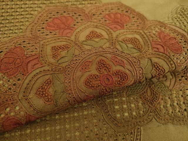 平和屋着物●中国三大刺繍　スワトウ相良刺繍　汕頭相良刺繍　総刺繍　太鼓柄袋帯　紬地　正倉院花文　正絹　逸品　DABA1986ps