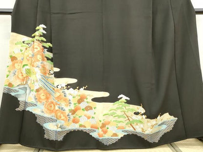 平和屋着物■豪華黒留袖　駒刺繍　孔雀花文　金彩　正絹　逸品　DABA3233qa