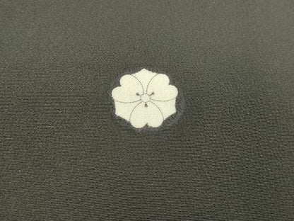 平和屋着物■豪華黒留袖　駒刺繍　孔雀花文　金彩　正絹　逸品　DABA3233qa