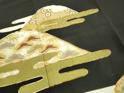 平和屋着物■豪華黒留袖　駒刺繍　エ霞枝松文　金彩　正絹　逸品　DABA3479qa