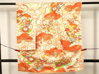 平和屋着物[]七五三　女の子　３歳　祝着　三つ身　襦袢付き　駒刺繍　扇面花文　金彩　逸品　DABA3530ma