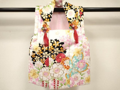 平和屋着物[]七五三 女の子 ３歳 祝着 三つ身 長襦袢(単衣)・被布・小物セット 舞桜花文 金彩 箱付 洗える着物 DABA3548ma