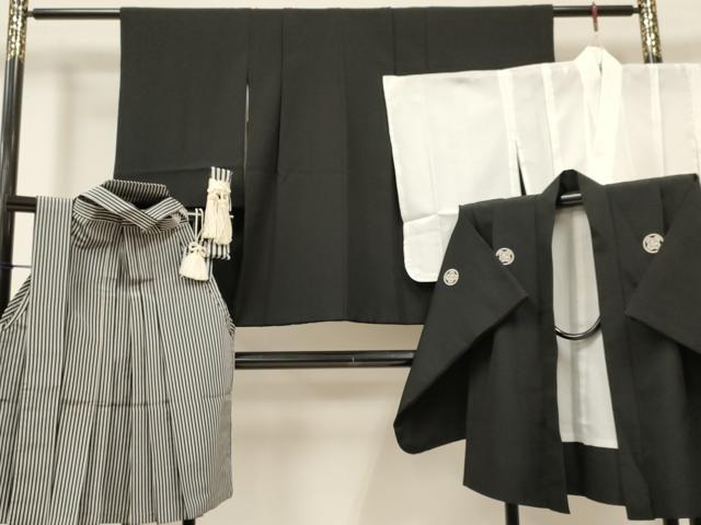 平和屋着物[]七五三 男の子 着物・黒紋付羽織・長襦袢(単衣)・行灯袴・小物セット 箱付き DABA3556ma