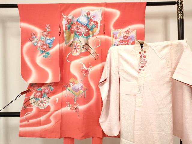 平和屋着物[]七五三　女の子　３歳　祝着　三つ身　長襦袢(袷・半衿刺繍)セット　文箱　花車文　暈し染め　金銀彩　逸品　DABA3560ma