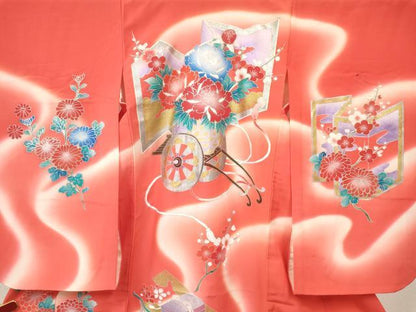 平和屋着物[]七五三　女の子　３歳　祝着　三つ身　長襦袢(袷・半衿刺繍)セット　文箱　花車文　暈し染め　金銀彩　逸品　DABA3560ma