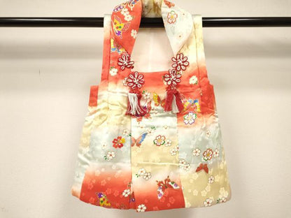 平和屋着物[]七五三　女の子　３歳　祝着　三つ身　長襦袢(無双仕立て)・被布・巾着セット　花蝶文　暈し染め　金彩　逸品　DABA3578ma