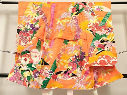 平和屋着物[]七五三　女の子　３歳　祝着　三つ身　襦袢付き　駒刺繍　立波花文　金彩　洗える着物　DABA3653ma
