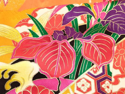 平和屋着物[]七五三　女の子　３歳　祝着　三つ身　襦袢付き　駒刺繍　立波花文　金彩　洗える着物　DABA3653ma