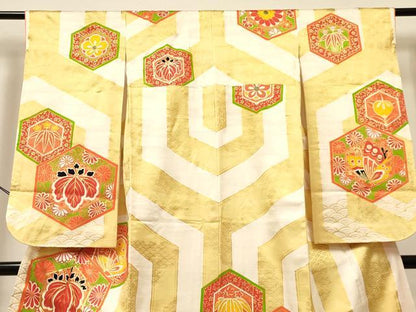 平和屋着物[]七五三　女の子　７歳　祝着　四つ身　駒刺繍　橘　亀甲舞蝶桐花文　金彩　逸品　DABA3670ma