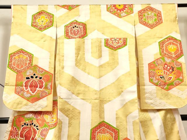 平和屋着物[]七五三　女の子　７歳　祝着　四つ身　駒刺繍　橘　亀甲舞蝶桐花文　金彩　逸品　DABA3670ma