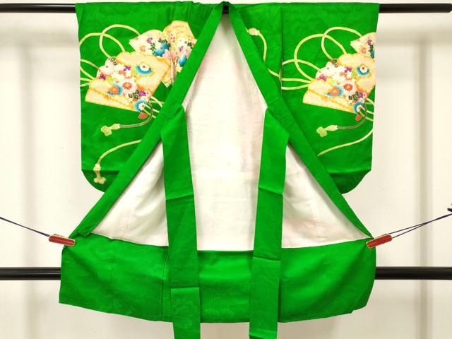 平和屋着物[]七五三　女の子　３歳　祝着　三つ身　駒刺繍　扇面御所車冊子花文　金彩　逸品　DABA3691ma