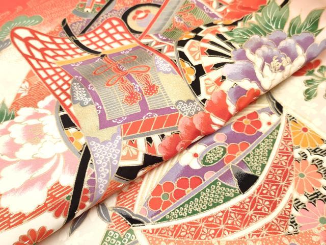 平和屋着物[]七五三　女の子　３歳　祝着　三つ身　御所車　糸車花文　暈し染め　金彩　逸品　DABA3695ma