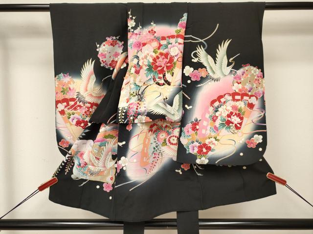 平和屋着物[]七五三　女の子　３歳　祝着　三つ身　駒刺繍　檜扇飛鶴花車文　黒地　暈し染め　金彩　逸品　DABA3698ma