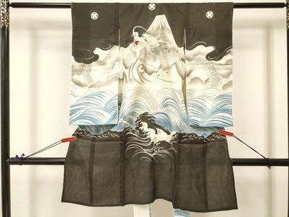 平和屋着物＊夏物 お宮参り 男の子 祝着 産着 初着 のしめ 絽 駒刺繍 龍 立波文 暈し染め 銀彩 逸品 DABA3719ma