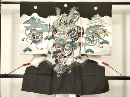 平和屋着物[]お宮参り　男の子　祝着　産着　初着　のしめ　龍　兜　鷹　鷲　風景松文　金彩　逸品　DABA3724ma