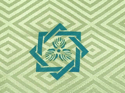 平和屋着物[]お宮参り　男の子　祝着　産着　初着　のしめ　刺繍　鷹　鷲　エ霞亀甲花青海波　暈し染め　金銀彩　逸品　DABA3727ma