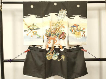 平和屋着物[]お宮参り　男の子　祝着　産着　初着　のしめ　駒刺繍　龍　兜　矢羽鼓花文　暈し染め　金彩　逸品　DABA3735ma