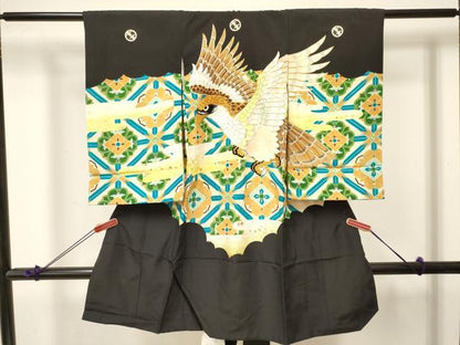 平和屋着物[]お宮参り　男の子　祝着　産着　初着　のしめ　駒刺繍　鷹　鷲　天井花文　暈し染め　金彩　逸品　DABA3739ma