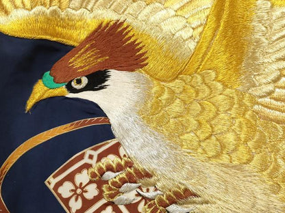 平和屋着物[]お宮参り　男の子　祝着　産着　初着　のしめ　刺繍　鷹　鷲　地紙重ね立波花文　金彩　逸品　DABA3742ma