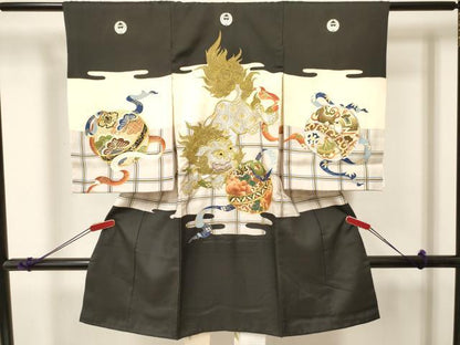 平和屋着物[]お宮参り　男の子　祝着　産着　初着　のしめ　駒刺繍　唐獅子　鈴花文　金彩　逸品　DABA3745ma