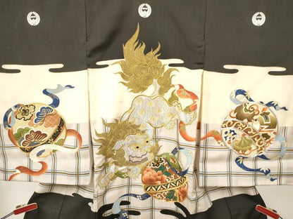 平和屋着物[]お宮参り　男の子　祝着　産着　初着　のしめ　駒刺繍　唐獅子　鈴花文　金彩　逸品　DABA3745ma