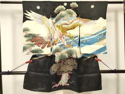 平和屋着物[]お宮参り　男の子　祝着　産着　初着　のしめ　刺繍　鷹　鷲　松文　金銀彩　逸品　DABA3747ma