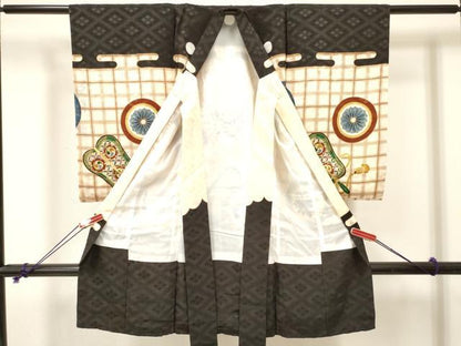 平和屋着物[]お宮参り　男の子　祝着　産着　初着　のしめ　刺繍　龍　兜　飛鶴吉祥丸文　金彩　DABA3750ma