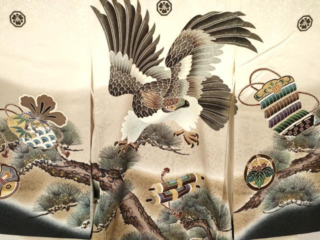 平和屋着物[]お宮参り　男の子　祝着　産着　初着　のしめ　鷹　鷲　打ち出の小槌　笹松文　暈し染め　金銀彩　逸品　DABA3751ma