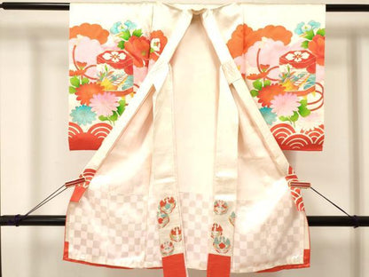 平和屋着物[]お宮参り　女の子　祝着　産着　初着　のしめ　駒刺繍　貝桶飛鶴花文　金彩　逸品　DABA3779ma