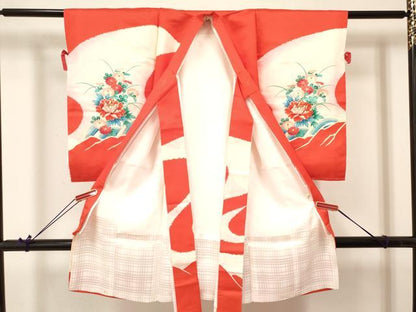 平和屋着物[]お宮参り　女の子　祝着　産着　初着　のしめ　刺繍　孔雀立波花文　暈し染め　金彩　逸品　DABA3783ma
