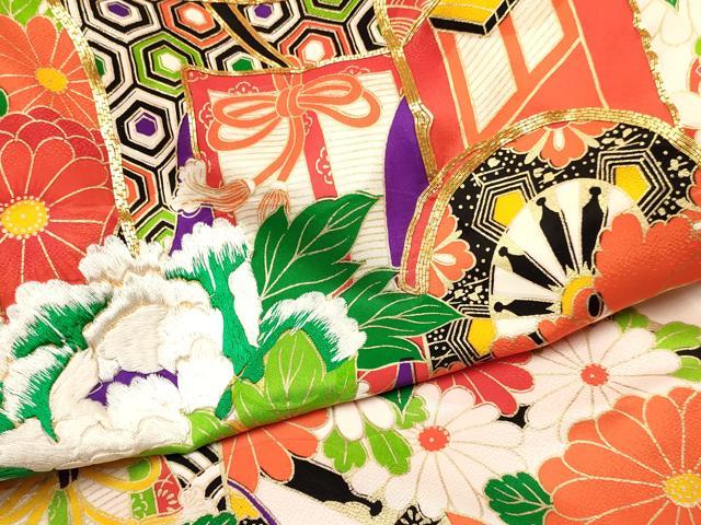 平和屋着物[]お宮参り　女の子　祝着　産着　初着　のしめ　駒刺繍　御所車花文　金彩　逸品　DABA3788ma