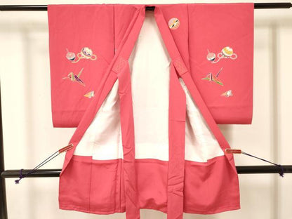 平和屋着物[]お宮参り　女の子　祝着　産着　初着　のしめ　鞠　羽子板　玩具文　金彩　逸品　DABA3794ma