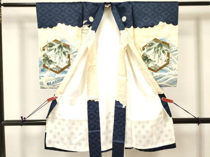 平和屋着物[]お宮参り　男の子　祝着　産着　初着　のしめ　鷹　鷲　立波亀甲宝尽くし文　金彩　逸品　DABA3807ma