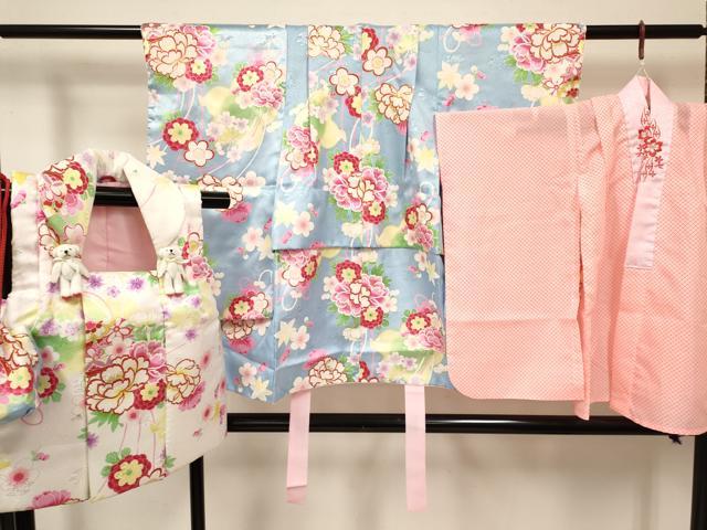 平和屋着物[]七五三　女の子　３歳　祝着　三つ身　長襦袢(単衣)・被布・巾着セット　牡丹花文　暈し染め　金彩　洗える着物　DABA3831ma