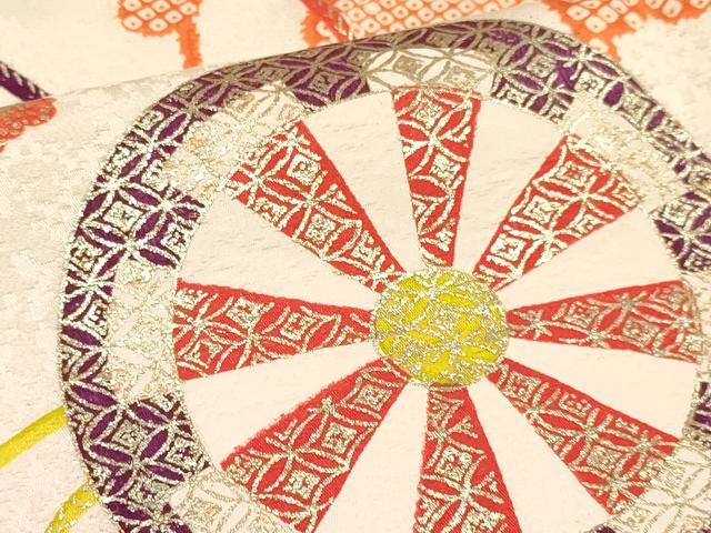 平和屋着物[]七五三　女の子　７歳　祝着　四つ身　源氏車槍梅文　金銀彩　逸品　DABA3872ma