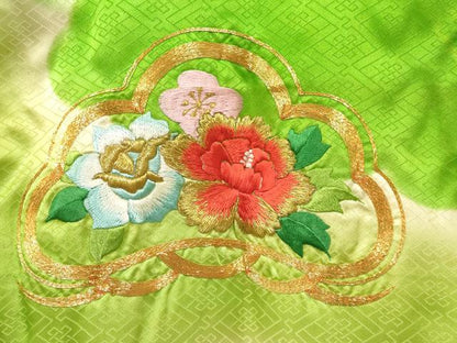 平和屋着物[]七五三　女の子　３歳　祝着　三つ身　長襦袢(袷)セット　駒刺繍 総刺繍　松取り地紙花文　暈し染め 金銀糸　逸品　DABA3897ma