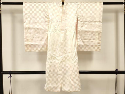 平和屋着物[]七五三　女の子　３歳　祝着　三つ身　長襦袢(袷)セット　駒刺繍 総刺繍　松取り地紙花文　暈し染め 金銀糸　逸品　DABA3897ma