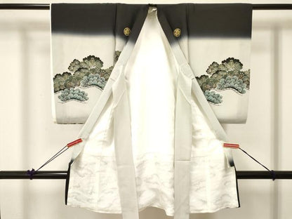 平和屋着物[]お宮参り　男の子　祝着　産着　初着　のしめ　鷹　鷲　鼓松文　暈し染め　金彩　逸品　DABA3908ma