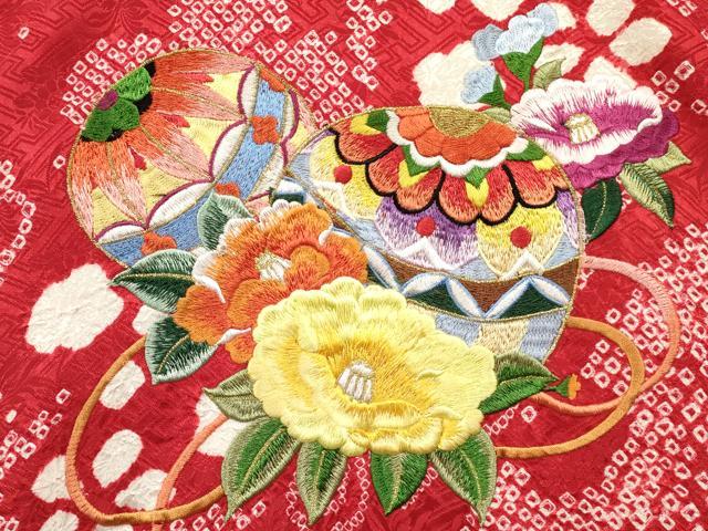 平和屋着物[]お宮参り　女の子　祝着　産着　初着　のしめ　刺繍　絞り　鞠花文　金糸　逸品　DABA3919ma