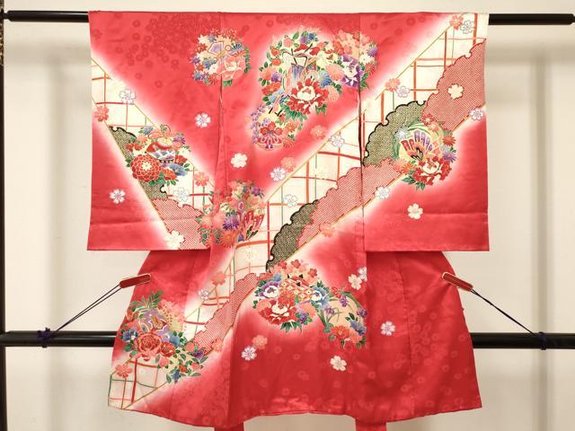 平和屋着物[]お宮参り　女の子　祝着　産着　初着　のしめ　駒刺繍　糸車　御所車花蝶文　暈し染め　金彩　逸品　DABA3925ma