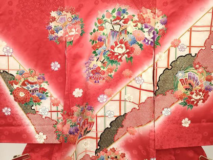 平和屋着物[]お宮参り　女の子　祝着　産着　初着　のしめ　駒刺繍　糸車　御所車花蝶文　暈し染め　金彩　逸品　DABA3925ma