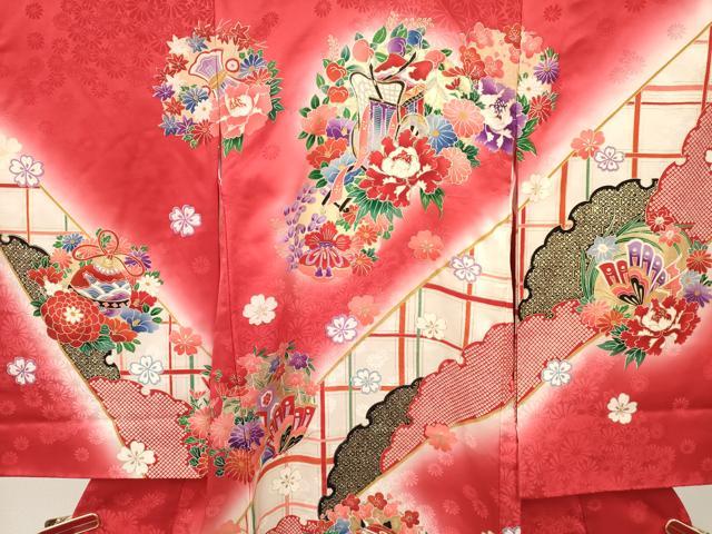 平和屋着物[]お宮参り　女の子　祝着　産着　初着　のしめ　駒刺繍　糸車　御所車花蝶文　暈し染め　金彩　逸品　DABA3925ma
