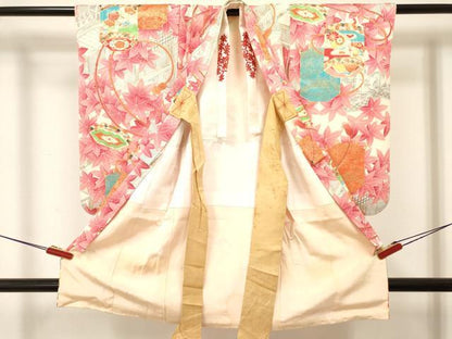 平和屋着物[]七五三　女の子　３歳　祝着　三つ身　貝桶花文　金彩　逸品　DABA3934ma