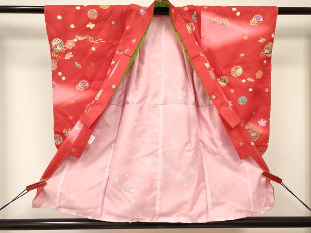 平和屋着物[]七五三　女の子　３歳　祝着　三つ身　被布セット　鞠花文　暈し染め　金彩　洗える着物　DABA3951ma