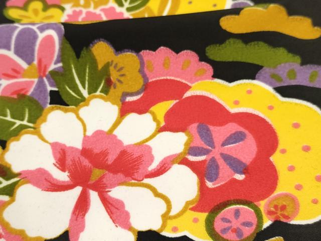 平和屋着物[]七五三　女の子　３歳　祝着　三つ身　吉祥花文　黒地　金彩　洗える着物　DABA4000ma