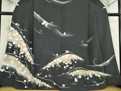 平和屋着物●訪問着　駒刺繍　葡萄蔦の葉文　暈し染め　金彩　京都きもの友禅扱い　正絹　逸品　DABA4086az