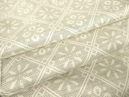 平和屋着物●本場大島紬　白大島　7マルキ　格子花文　正絹　逸品　DABA4113az