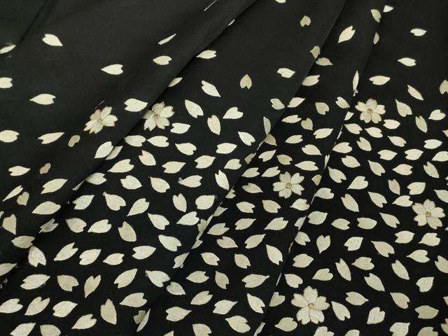 平和屋着物●訪問着　総刺繍　舞桜文　黒地　金糸　正絹　逸品　DABA4416az