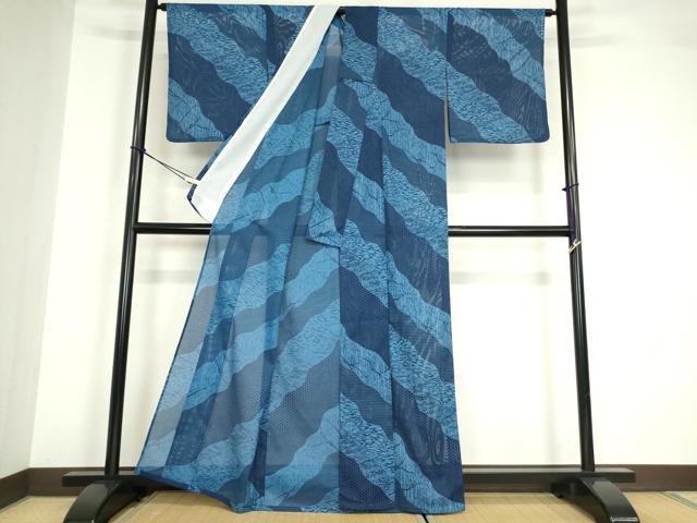 平和屋着物＊夏物 小紋 絽 藍 型染 道長流水松文 洗える着物 DABA4505az
